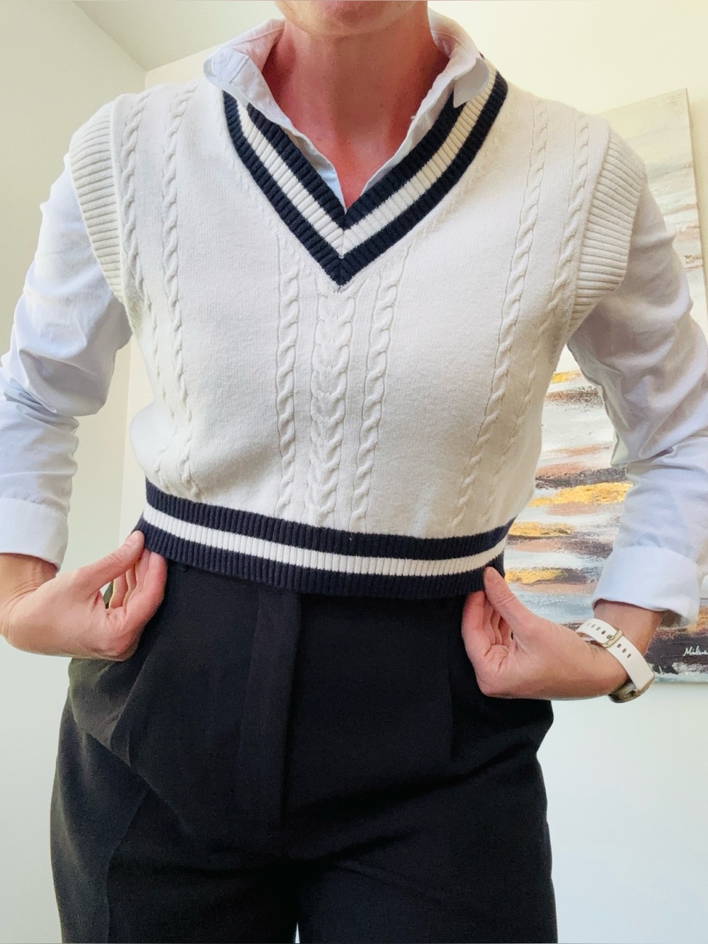 ARITZIA Sunday Best Winston Sweater Vest Cropped V-Neck Varsity Knit Medium - Picture 2 of 10